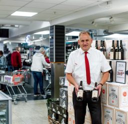 Special øl Allerød, Nordsjælland, indehaver af lokal kvickly